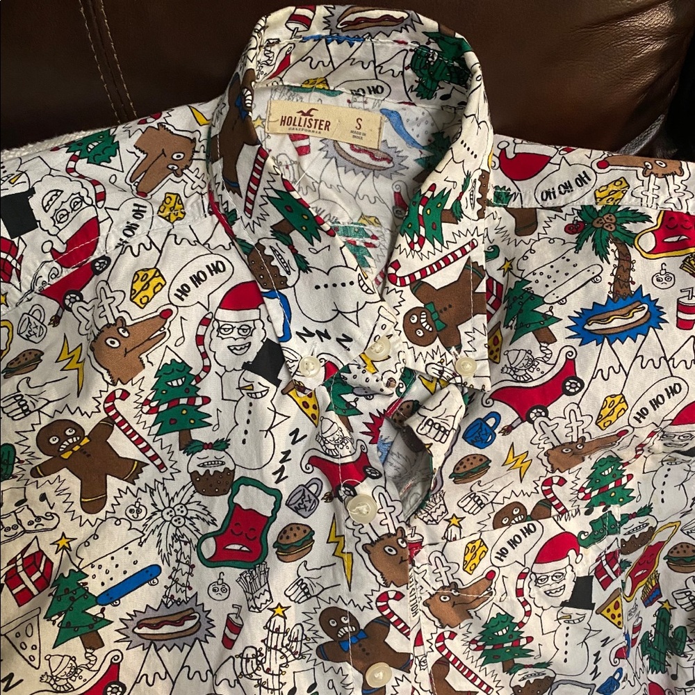 Hollister Christmas shirt size small